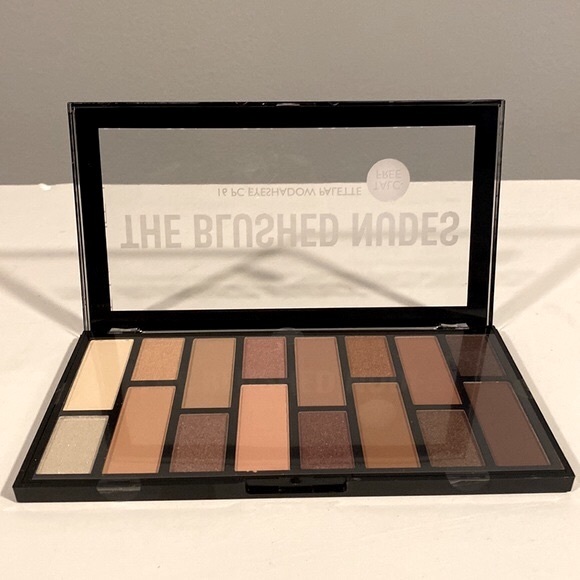 Eyeshadow Palette “THE BLUSHED NUDES” - Picture 2 of 2
